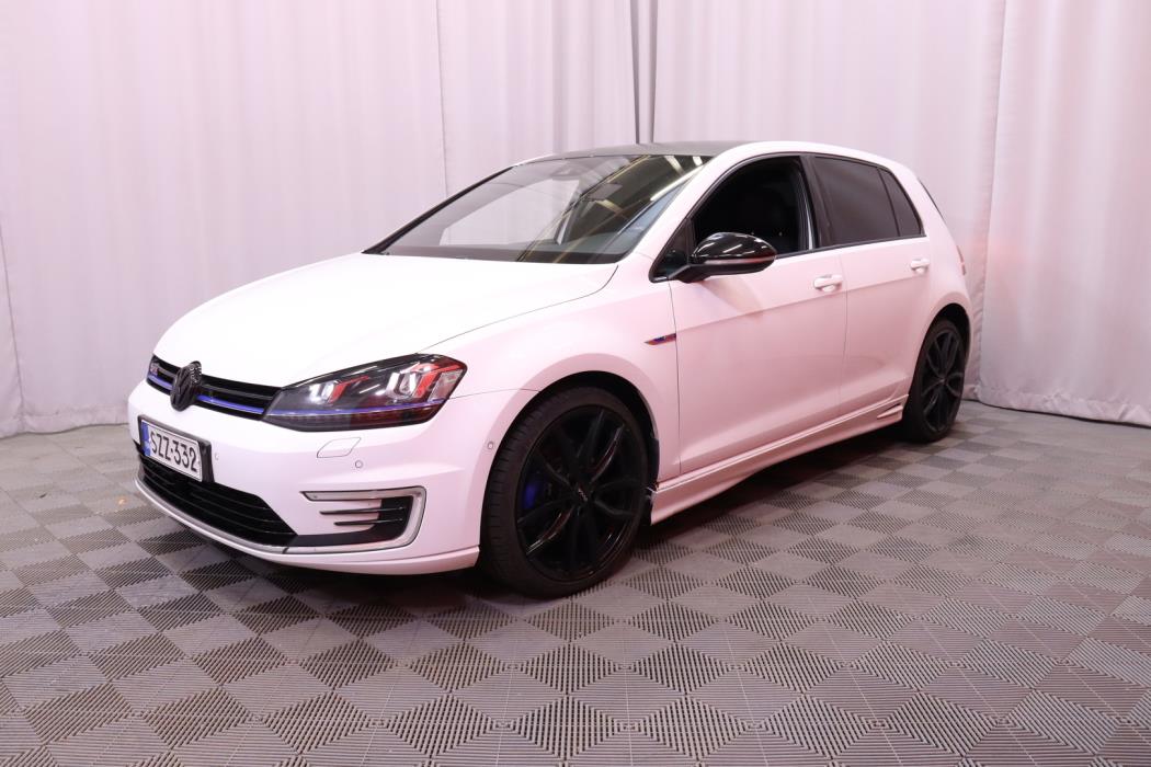 VOLKSWAGEN Golf 2015