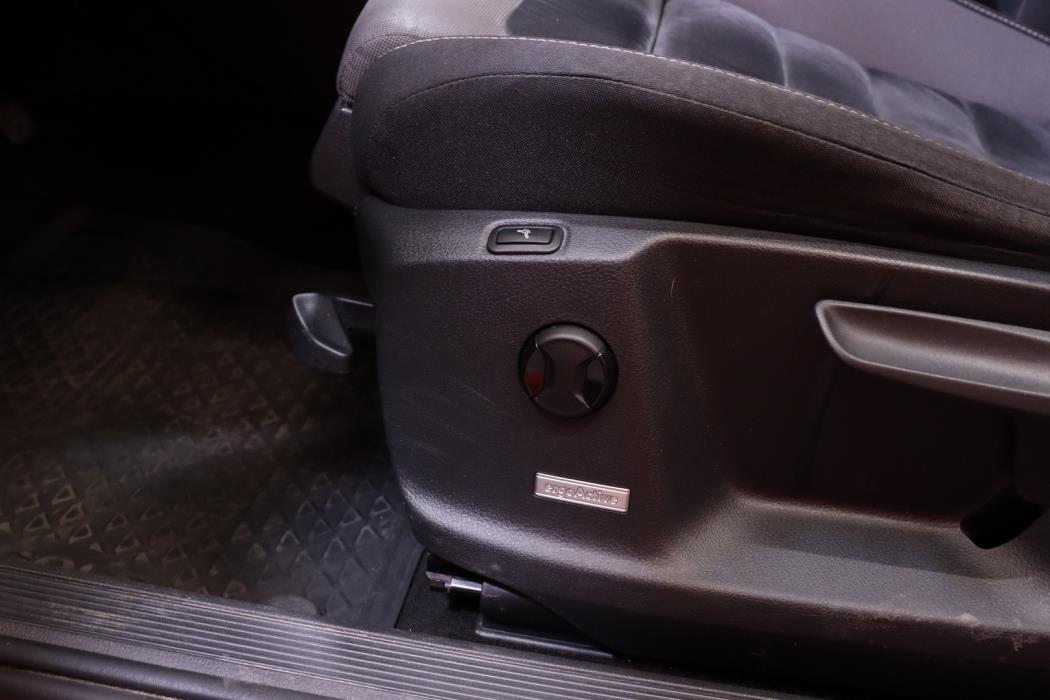 VOLKSWAGEN Golf Sportsvan 2015