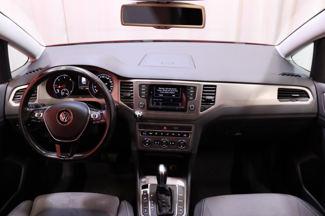VOLKSWAGEN Golf Sportsvan 2015