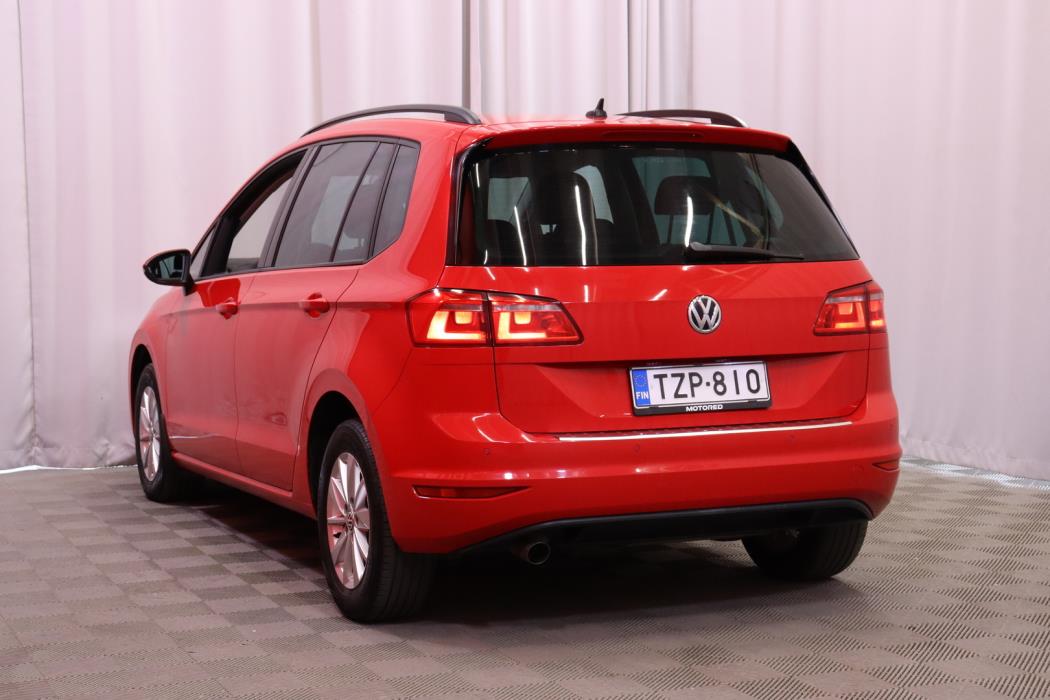 VOLKSWAGEN Golf Sportsvan 2015