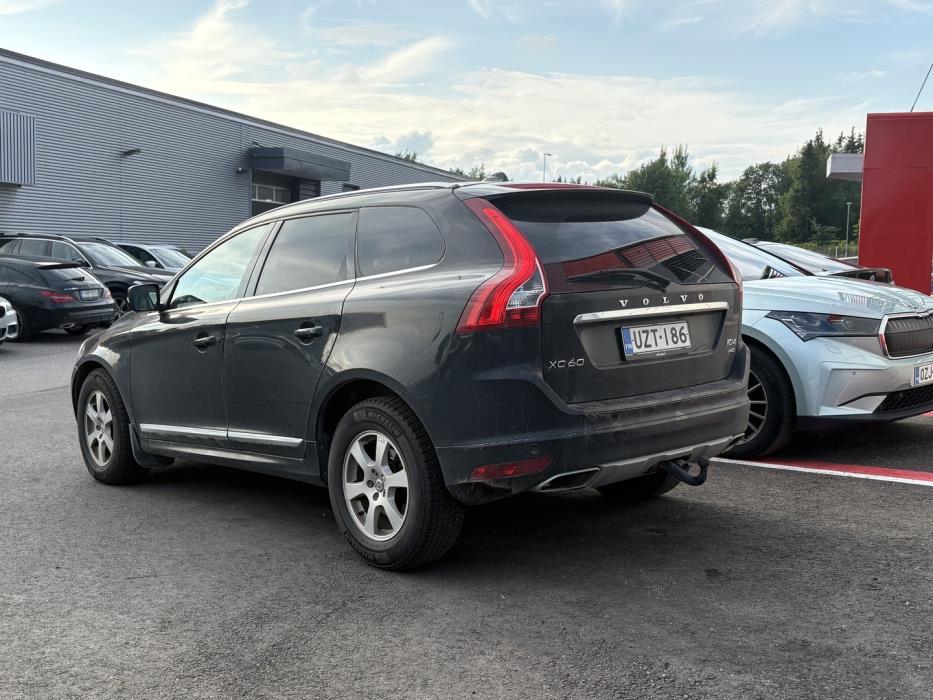 VOLVO XC60 2017