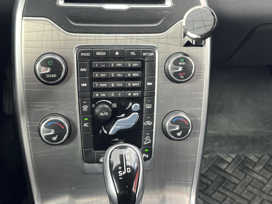 VOLVO XC70 2014