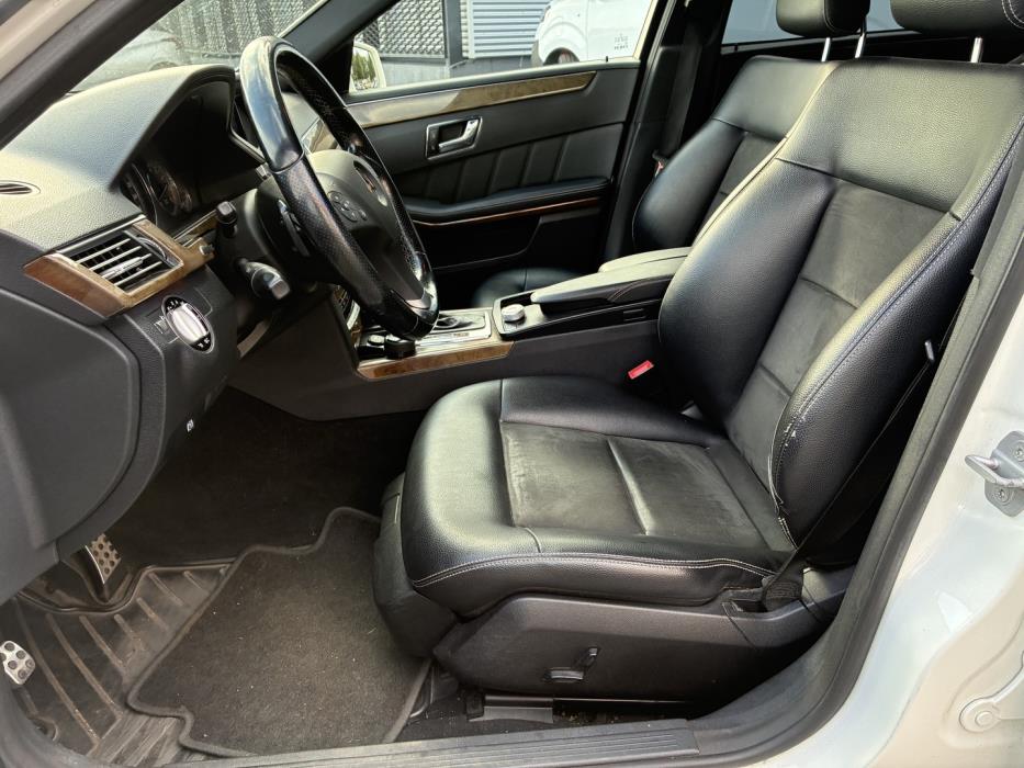 MERCEDES-BENZ E 2009