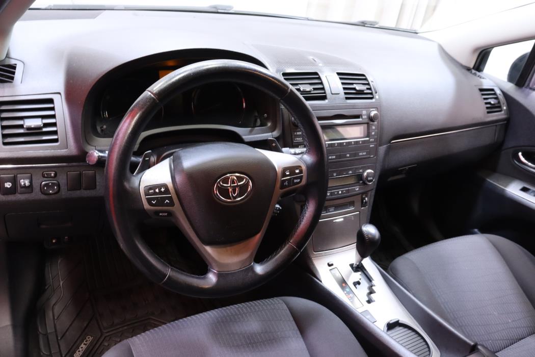 TOYOTA Avensis 2009