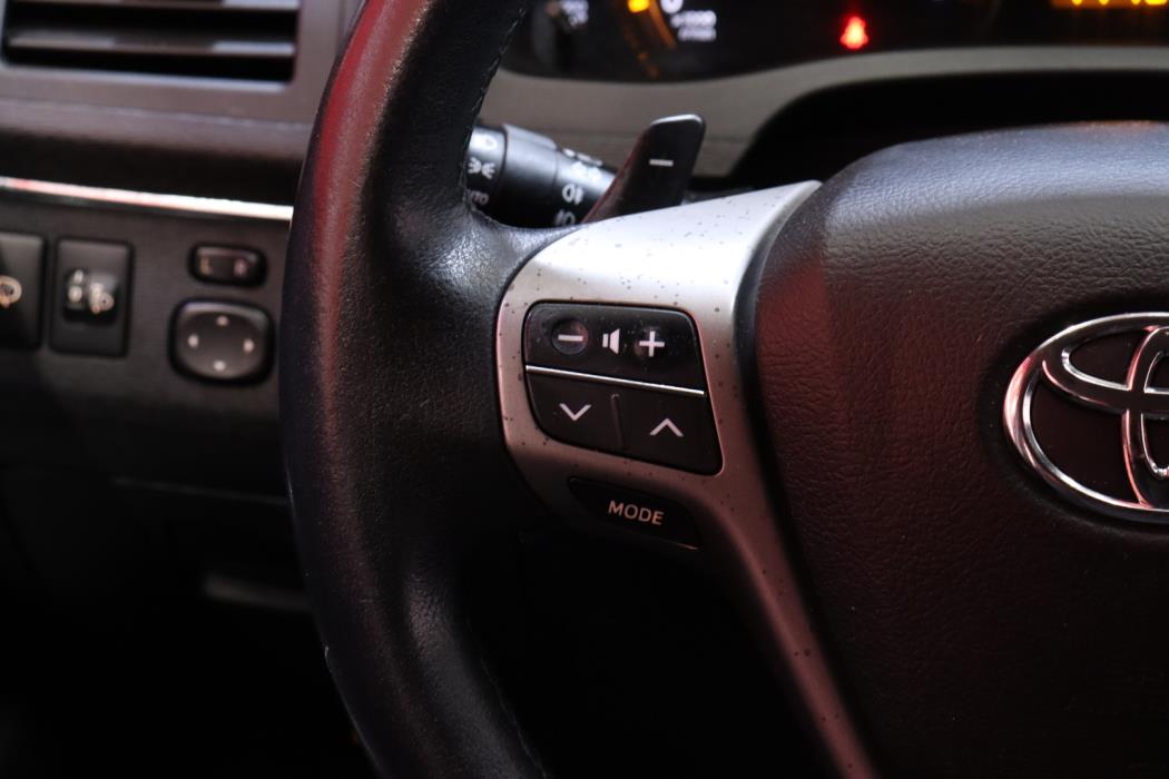 TOYOTA Avensis 2009