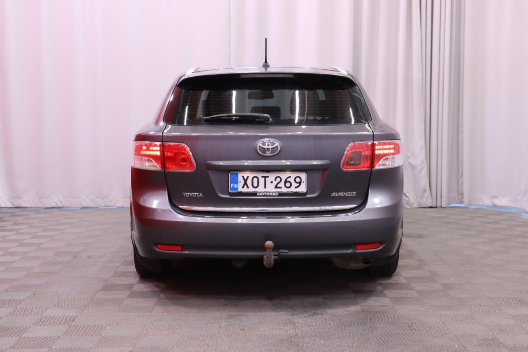 TOYOTA Avensis 2009