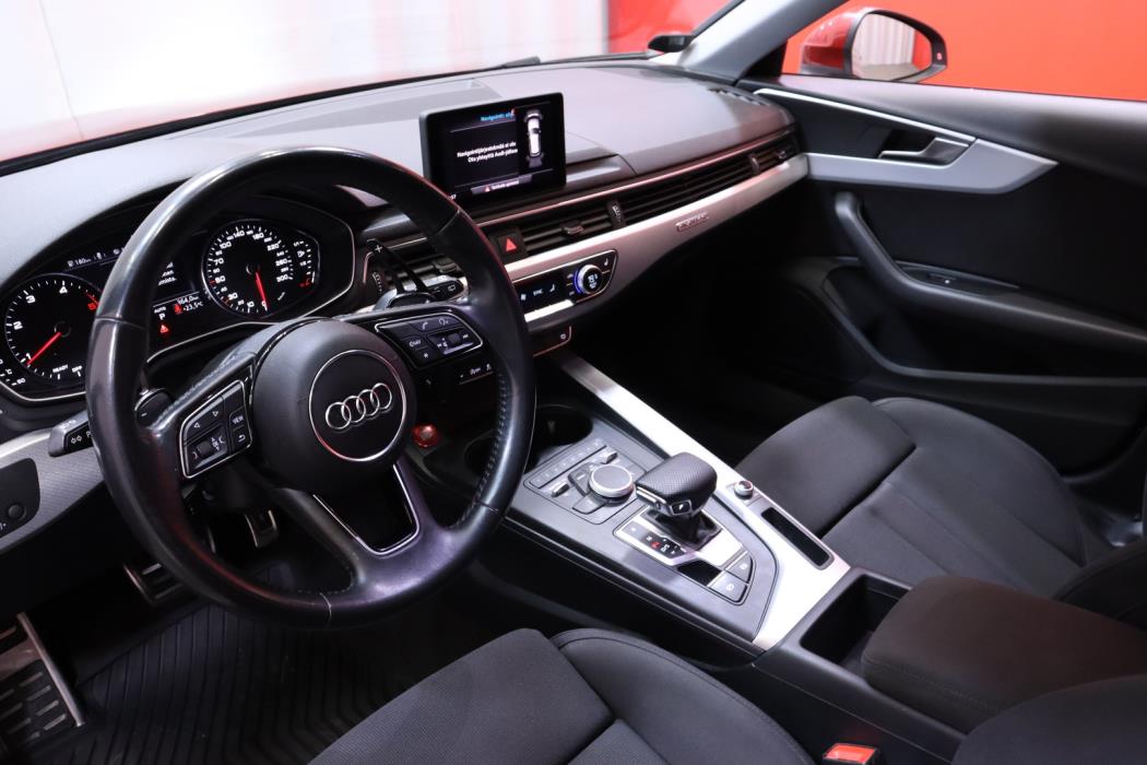 AUDI A4 2018