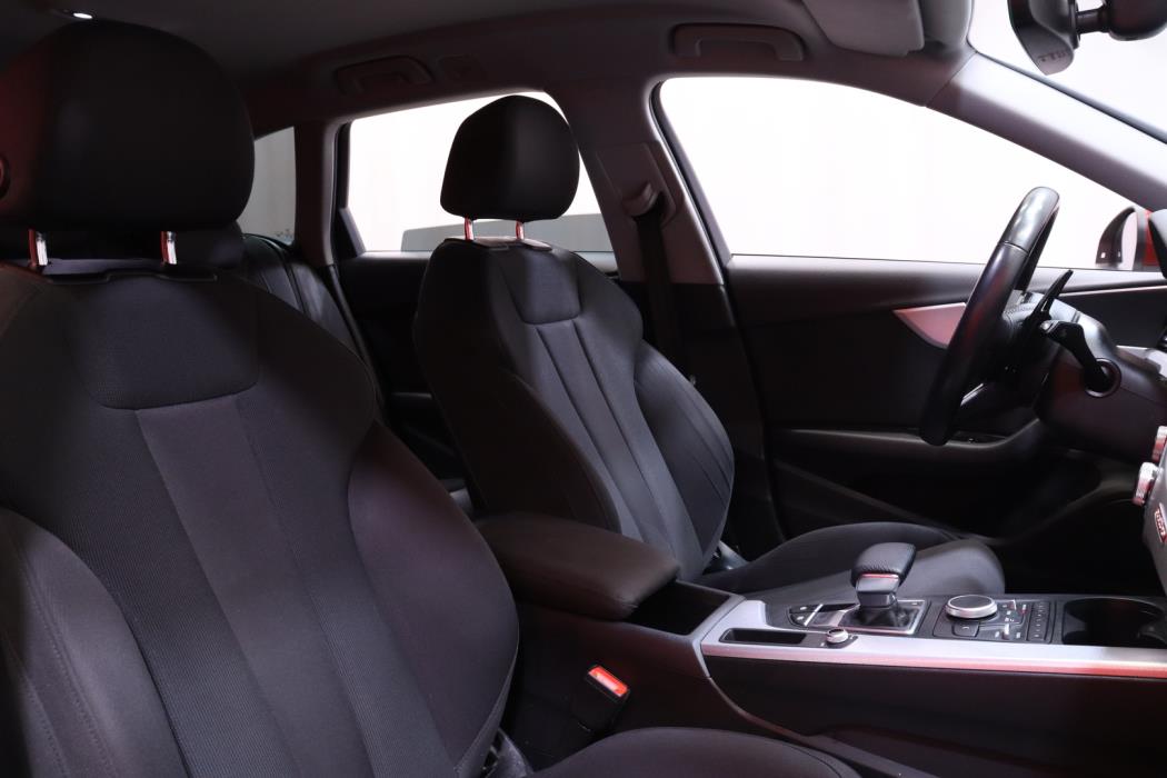 AUDI A4 2018
