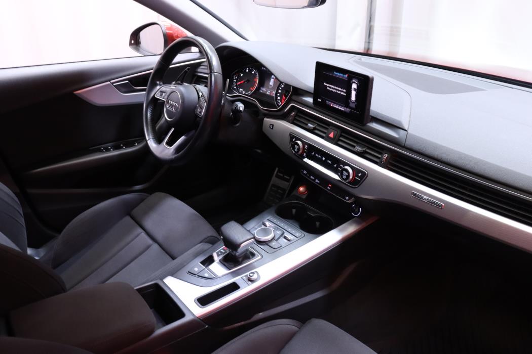 AUDI A4 2018