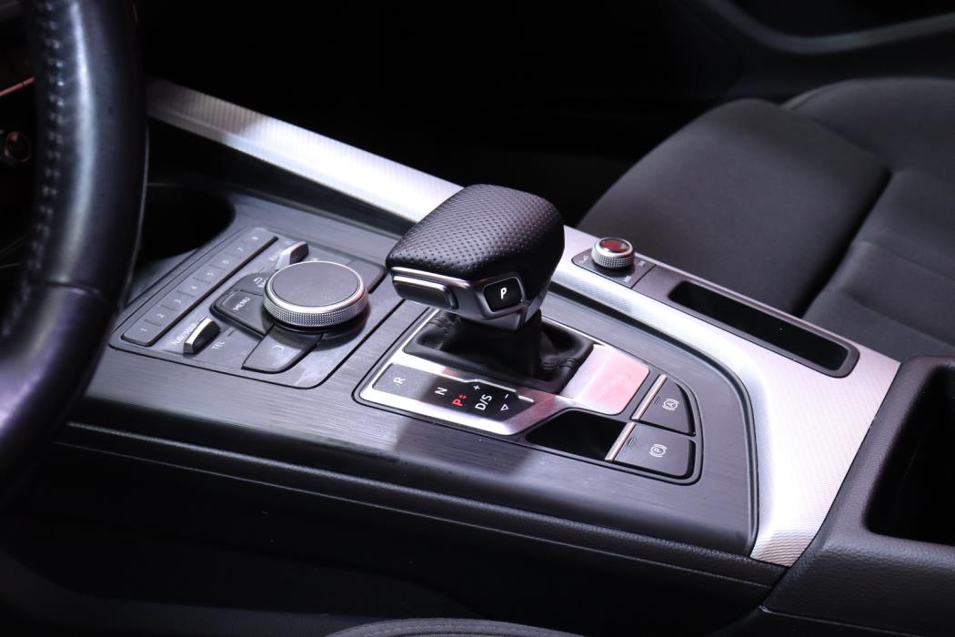 AUDI A4 2018