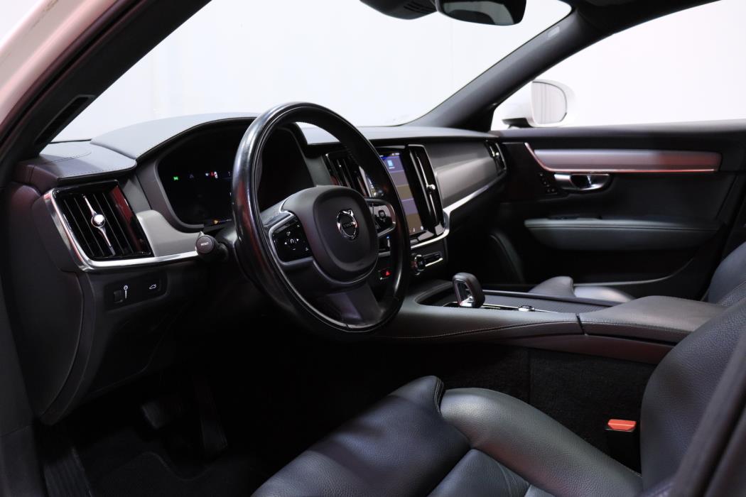 VOLVO V90 Cross Country 2022