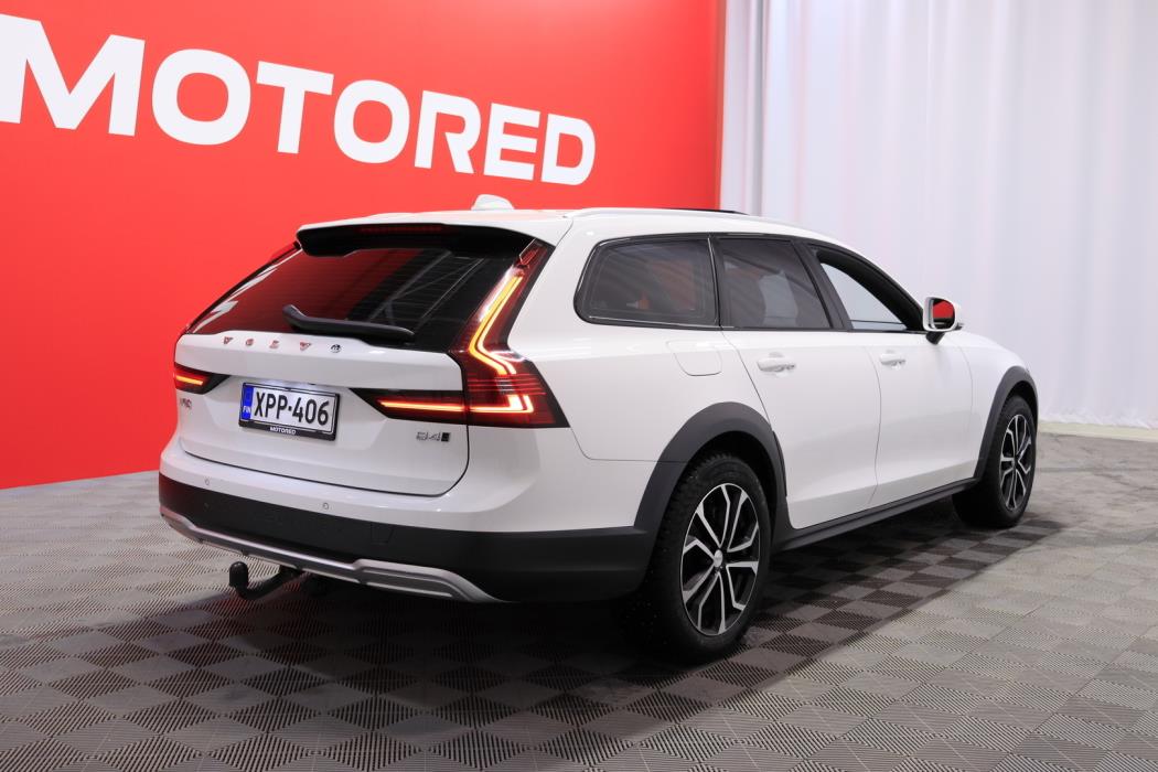 VOLVO V90 Cross Country 2022