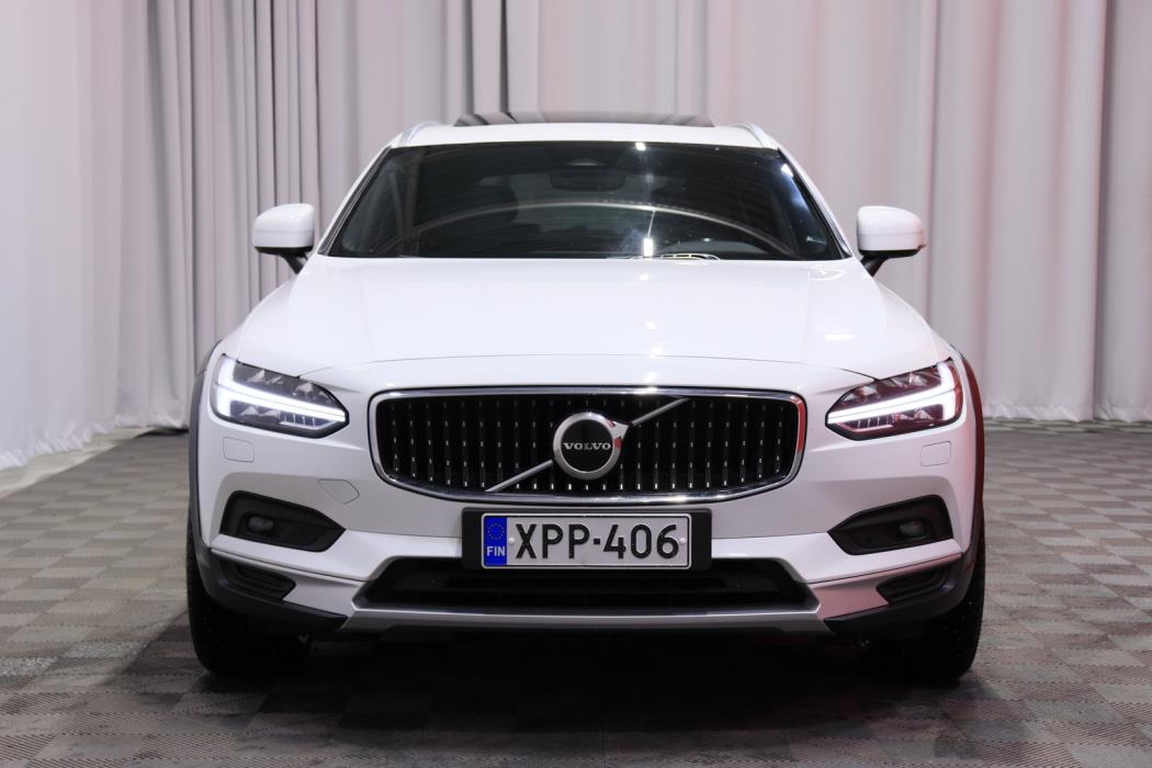 VOLVO V90 Cross Country 2022