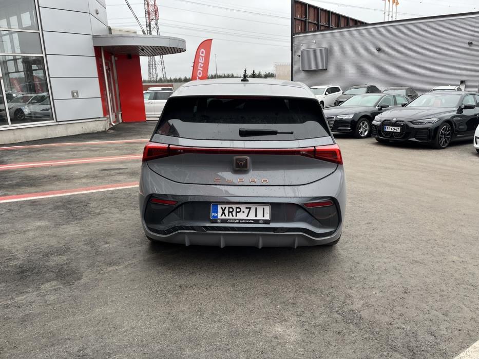 CUPRA Born 2023