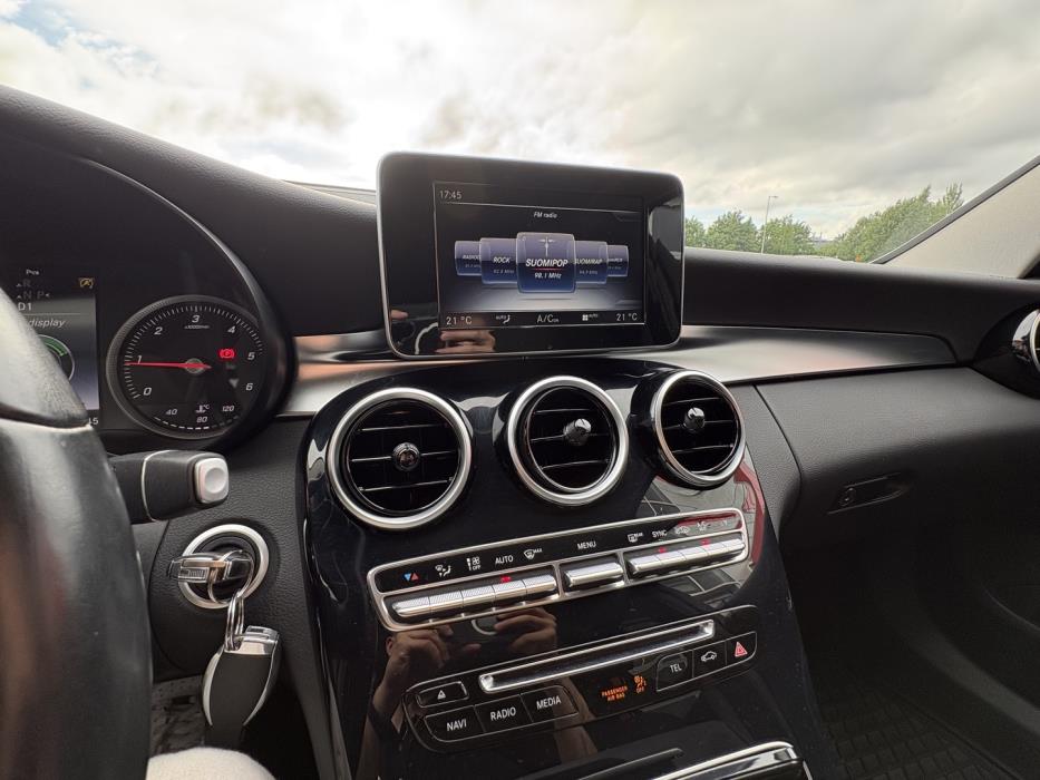 MERCEDES-BENZ C 2016