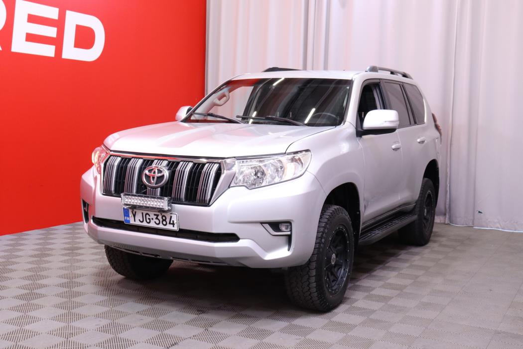 TOYOTA Land Cruiser 2011