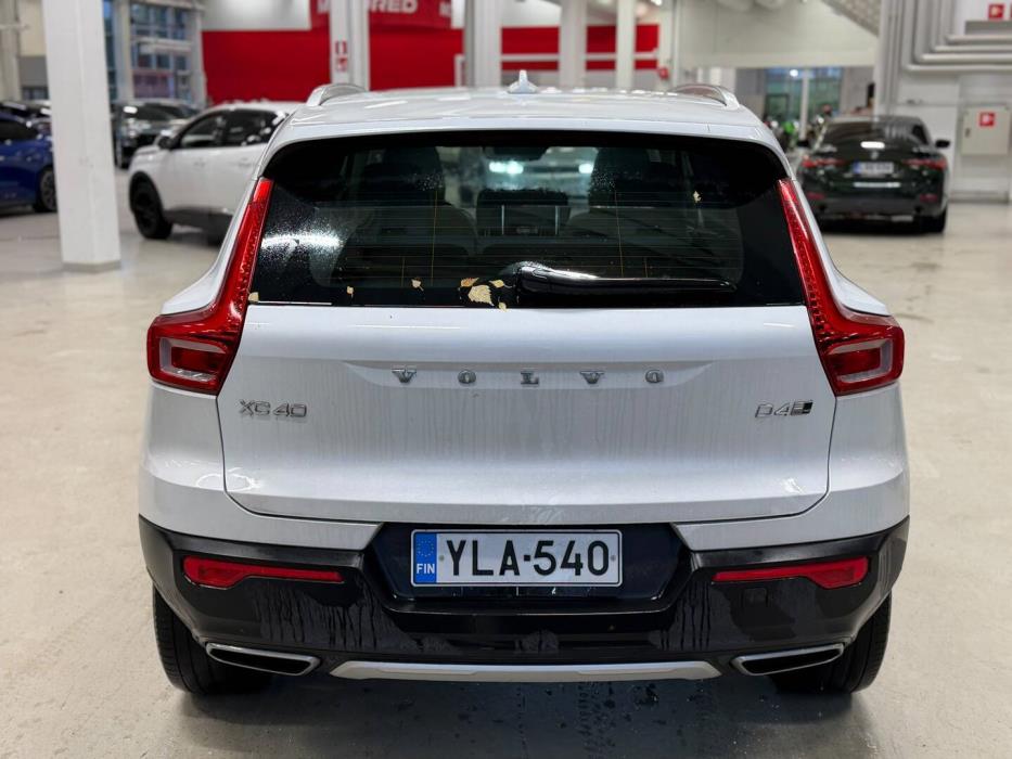 VOLVO XC40 2019