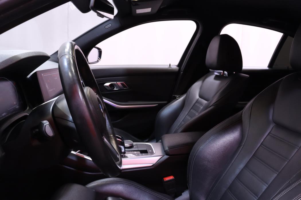 BMW 320 2019