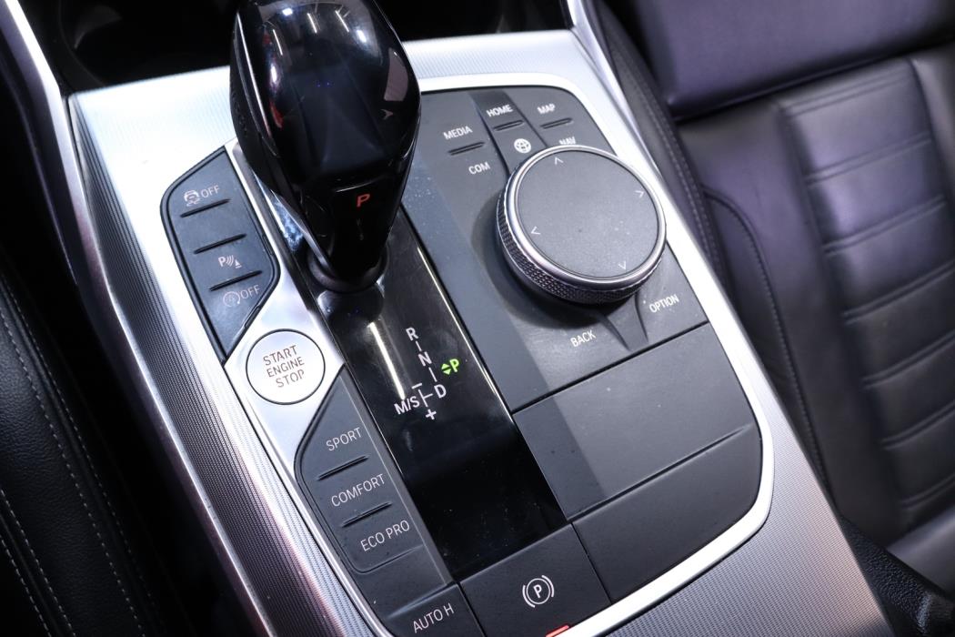 BMW 320 2019