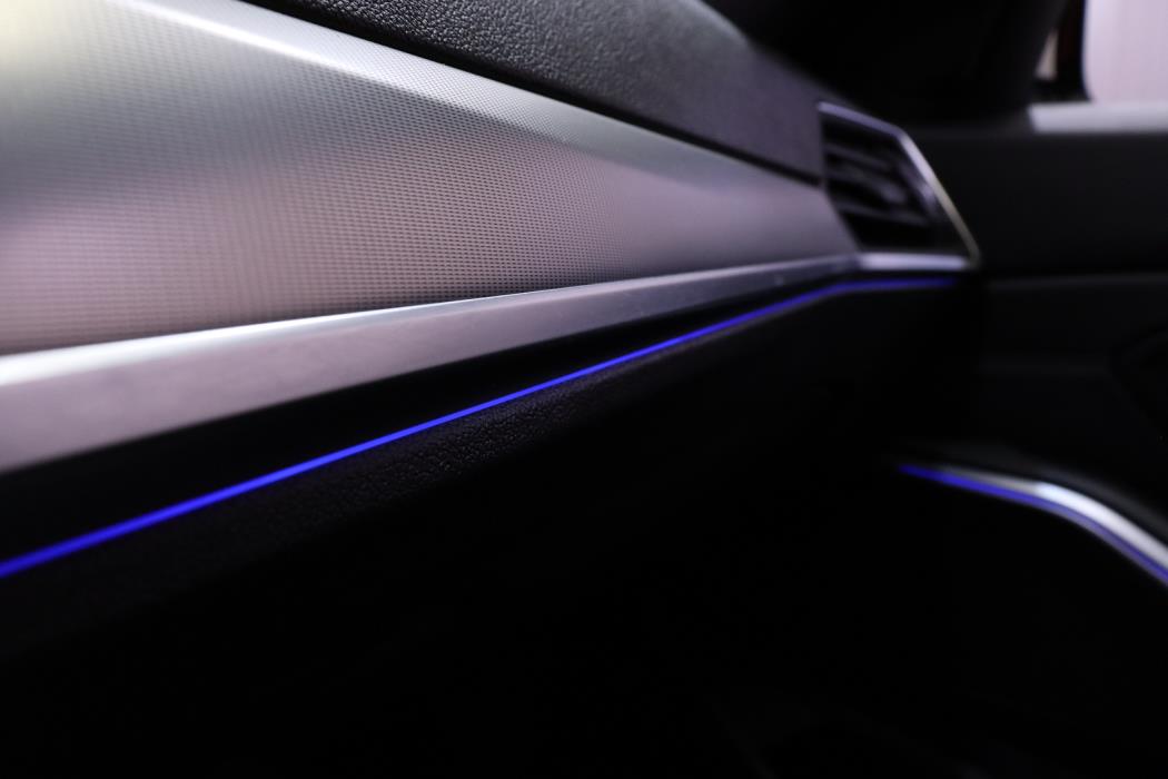 BMW 320 2019