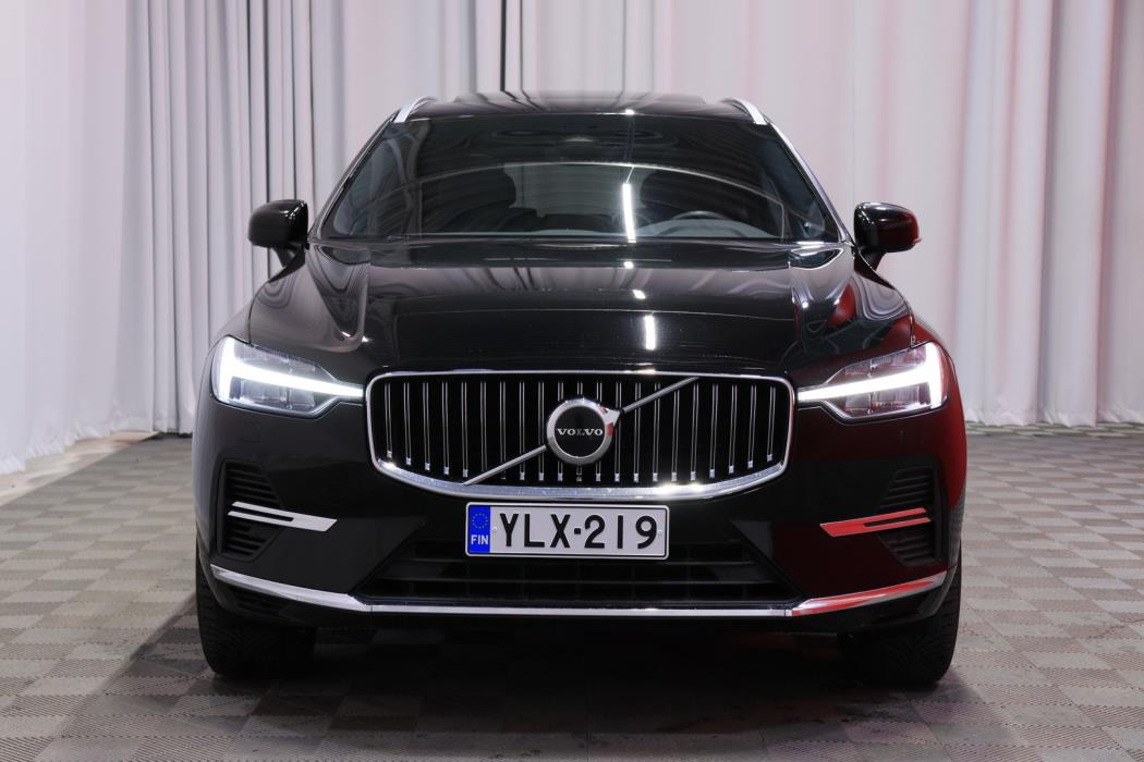 VOLVO XC60 2023