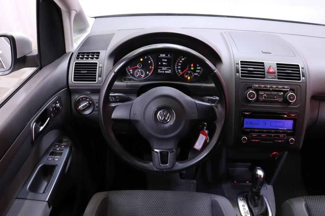 VOLKSWAGEN Touran 2010