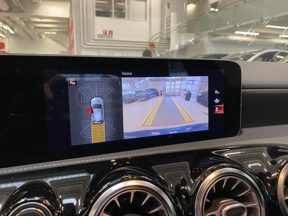 MERCEDES-BENZ A 2020