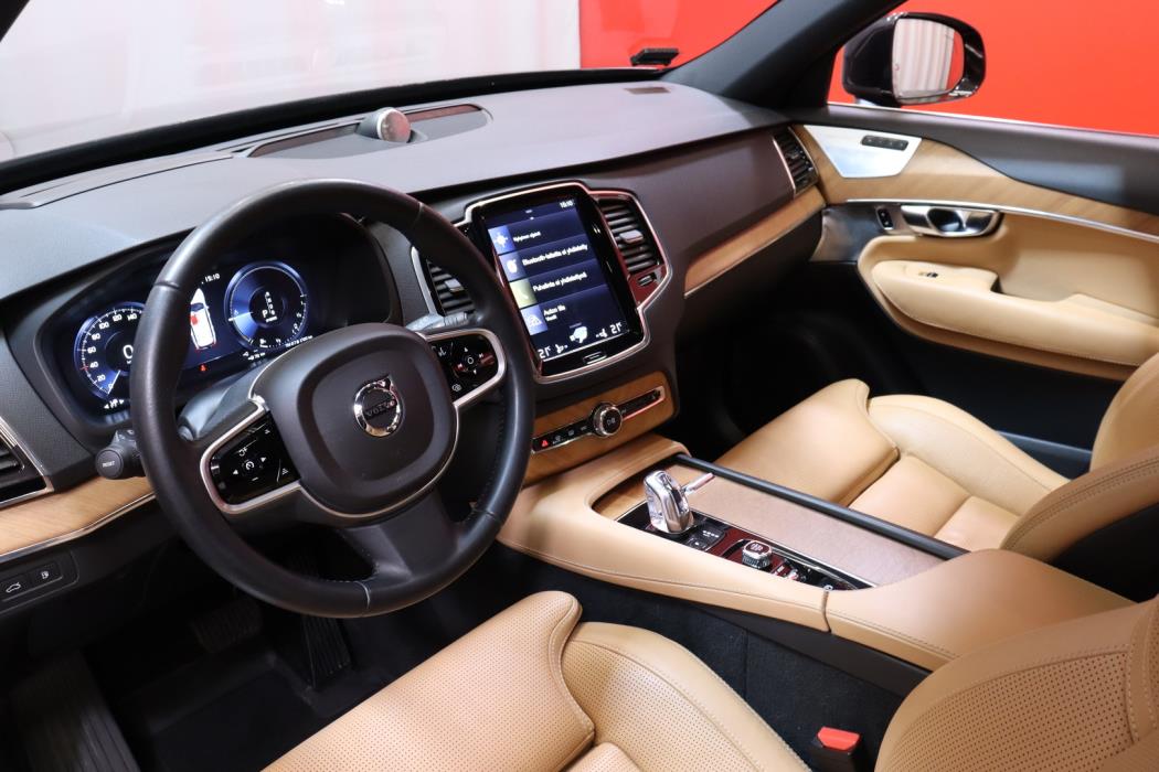 VOLVO XC90 2018