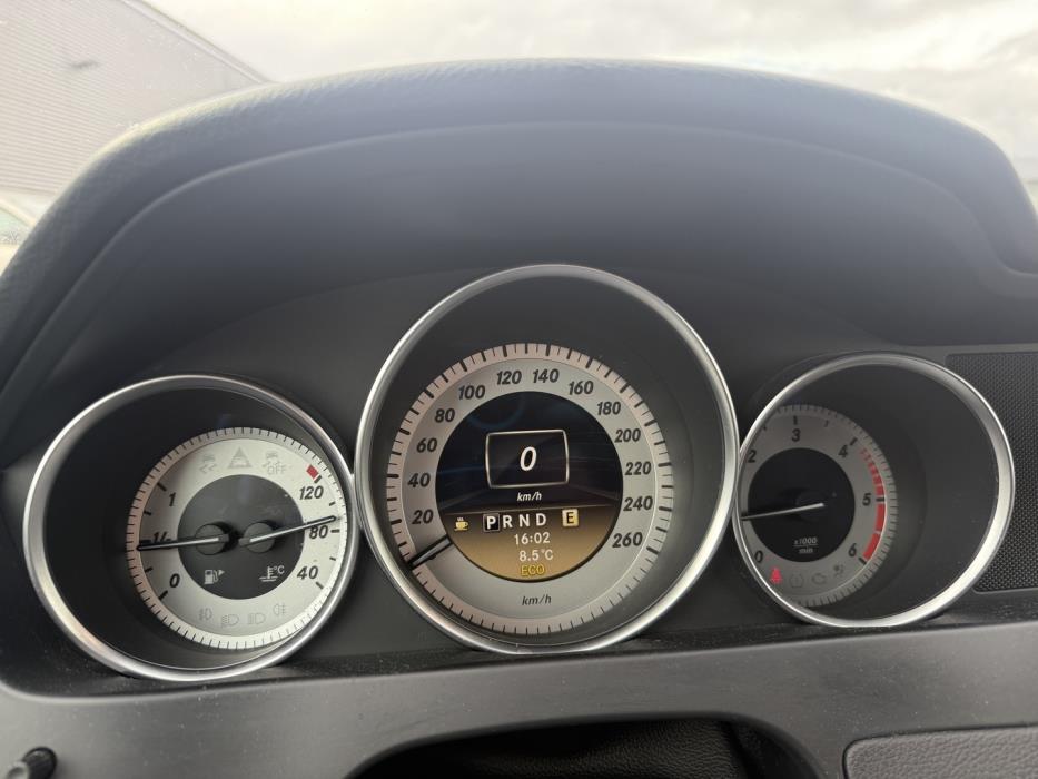 MERCEDES-BENZ C 2012