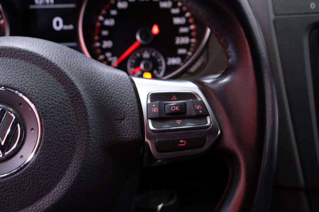 VOLKSWAGEN Golf 2011