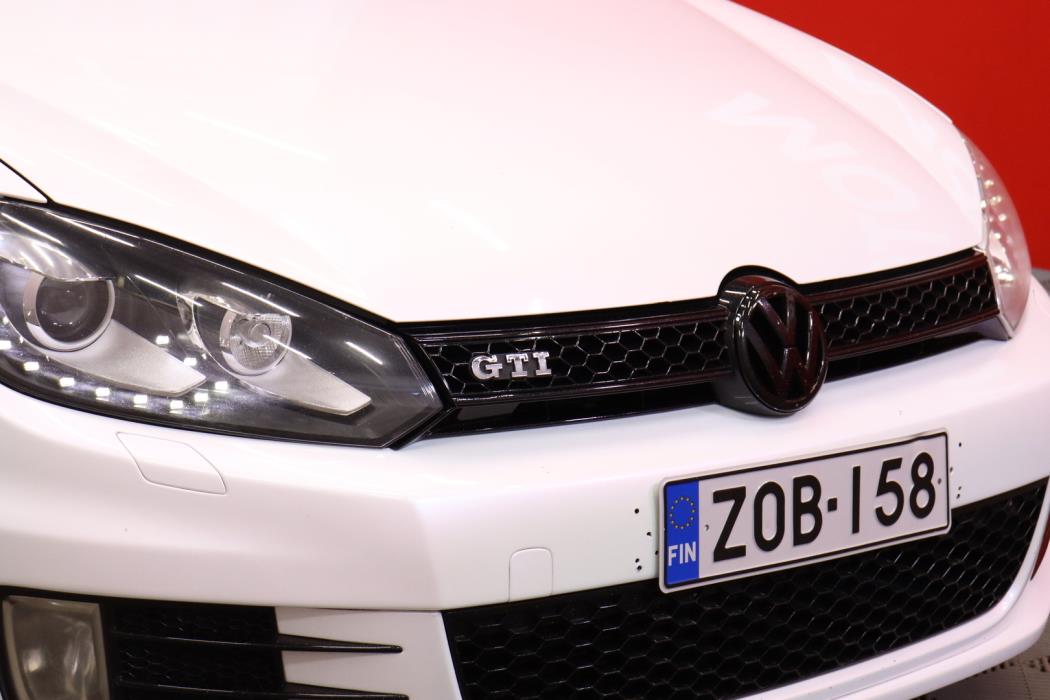 VOLKSWAGEN Golf 2011