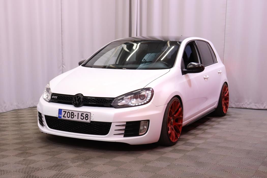 VOLKSWAGEN Golf 2011