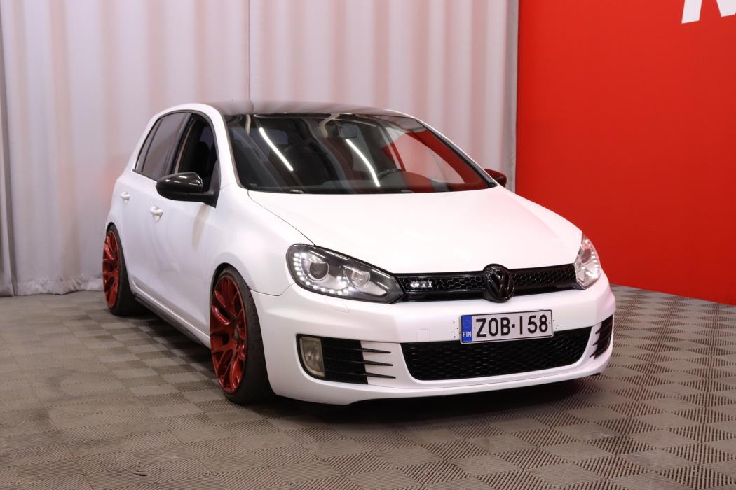 VOLKSWAGEN Golf 2011