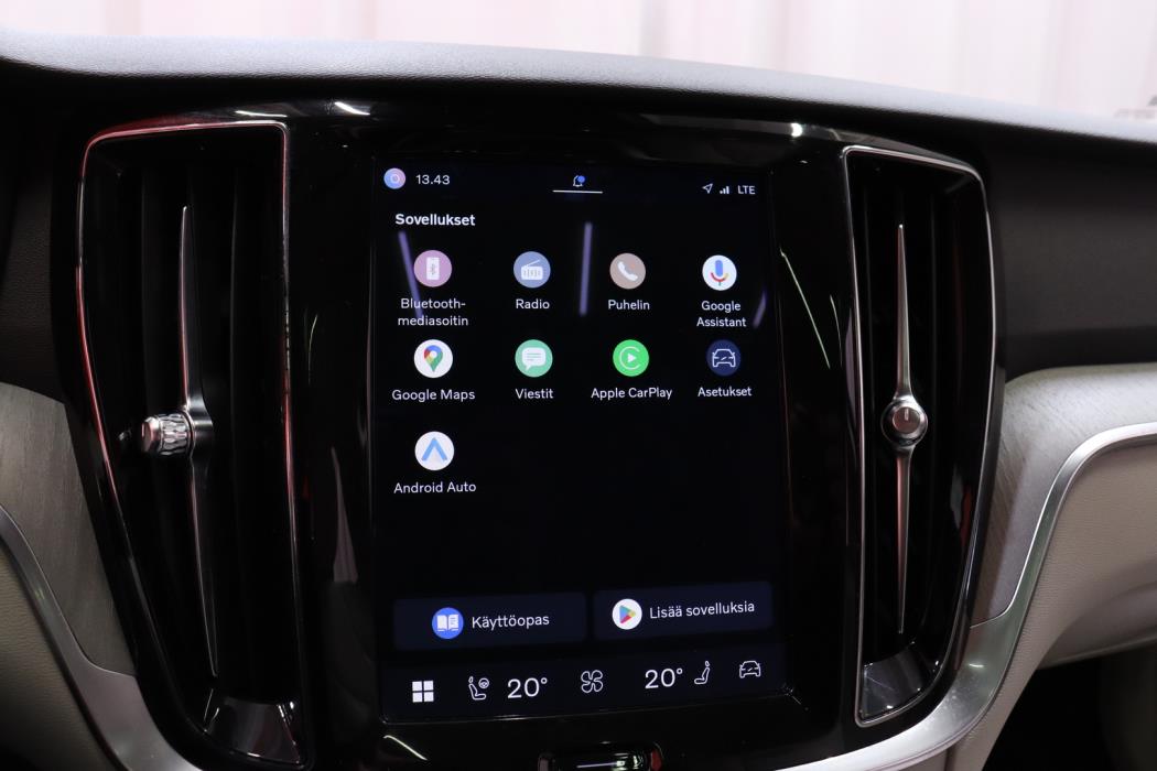 VOLVO V60 Cross Country 2023