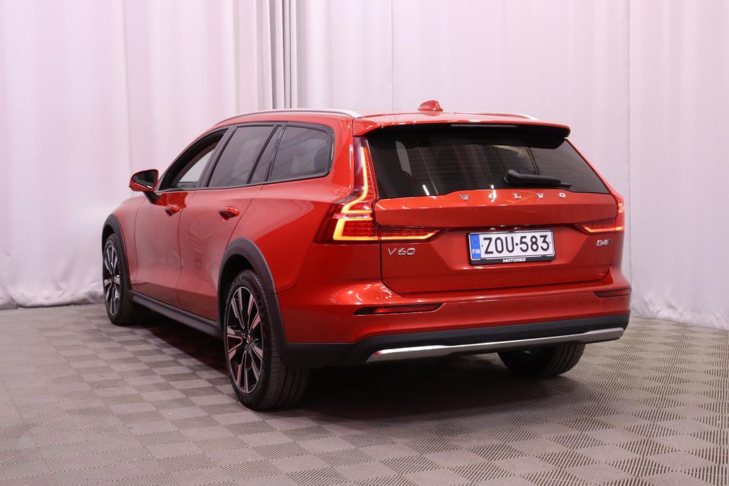 VOLVO V60 Cross Country 2023