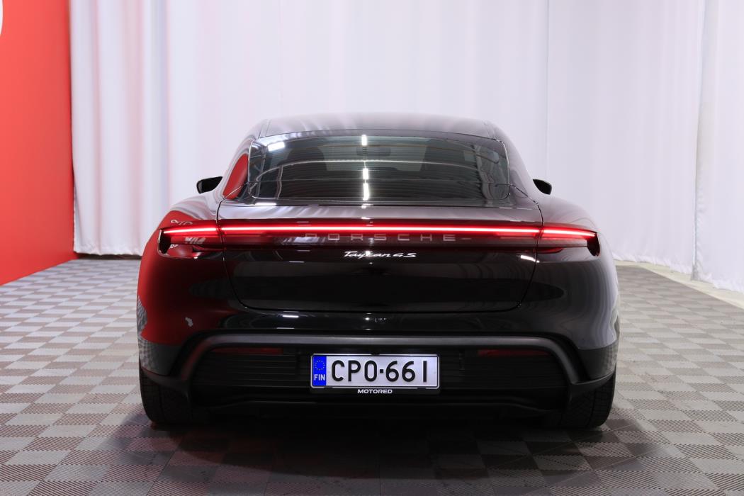 PORSCHE Taycan 2020