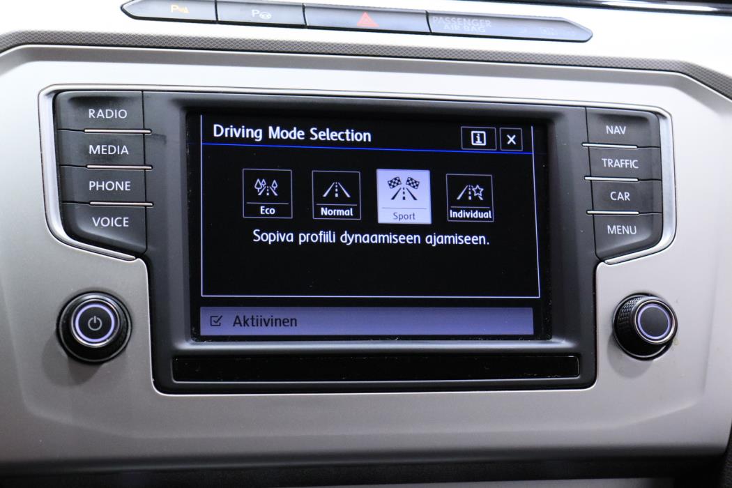 VOLKSWAGEN Passat 2017