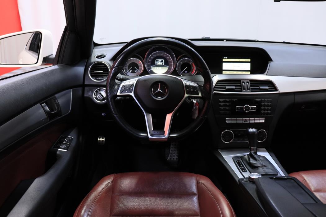 MERCEDES-BENZ C 2011