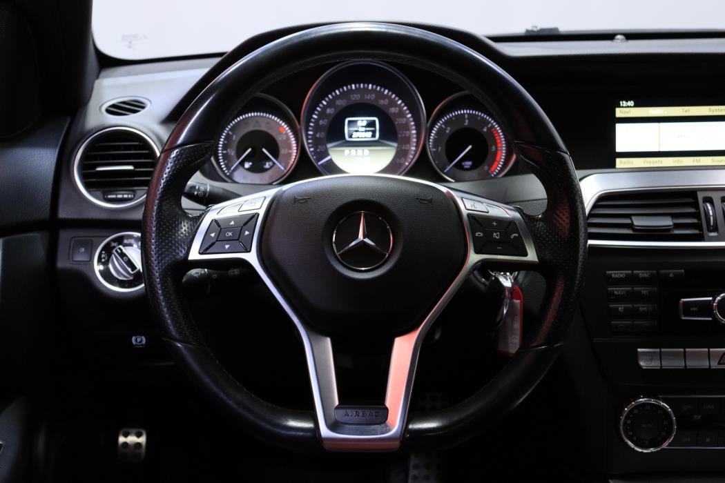 MERCEDES-BENZ C 2011