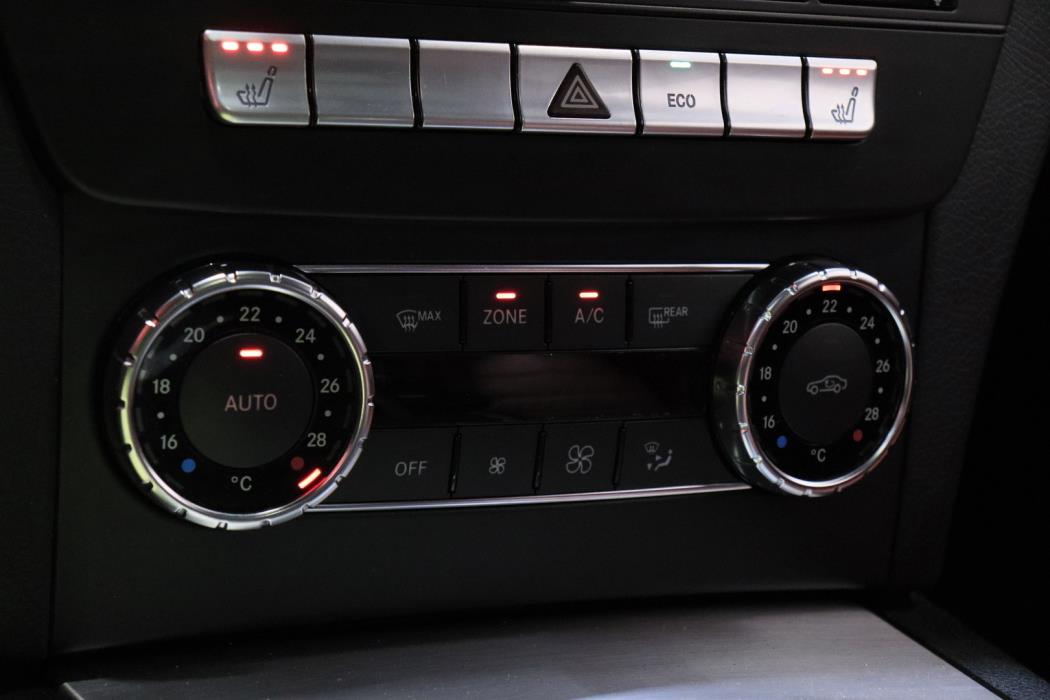 MERCEDES-BENZ C 2011