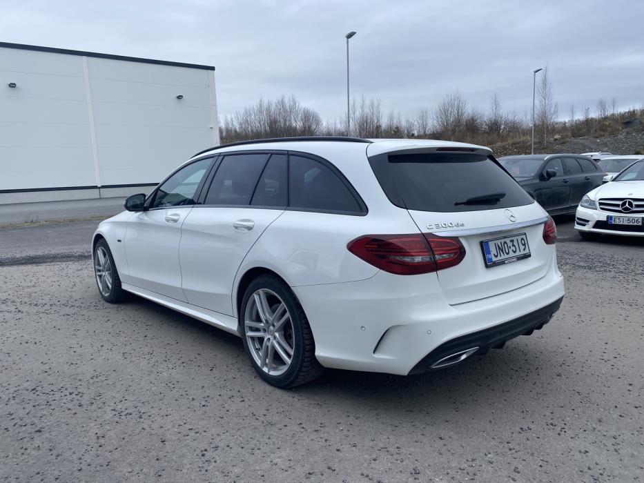 MERCEDES-BENZ C 2020