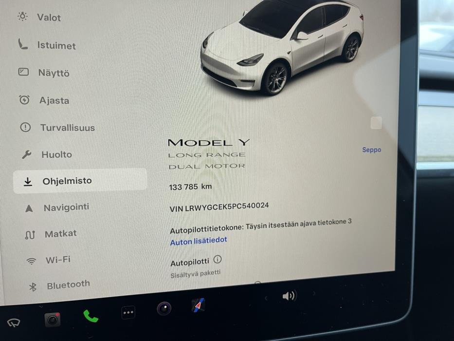 TESLA Model Y 2022