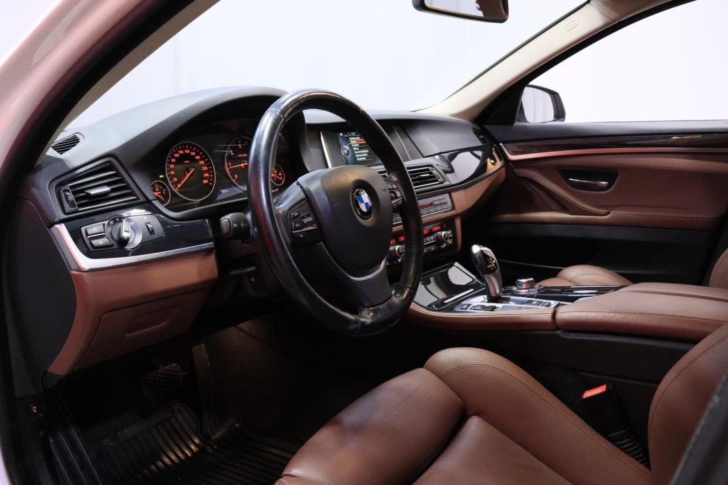 BMW 520 2015