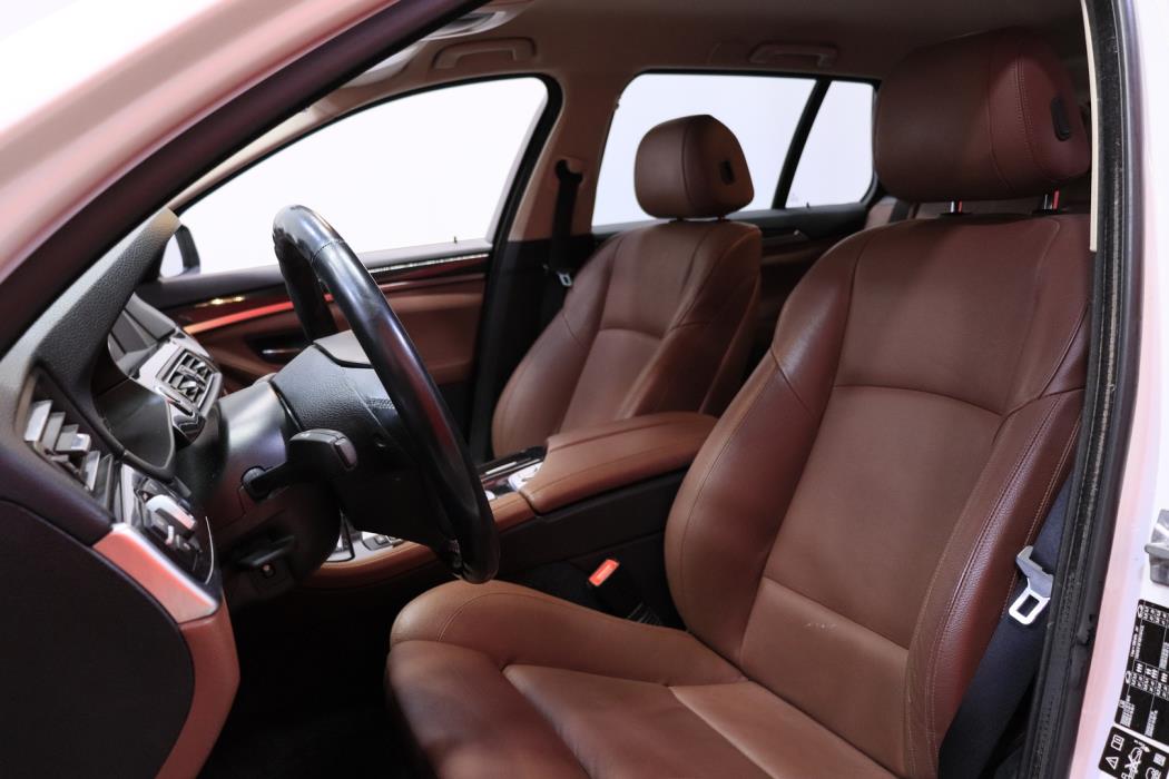 BMW 520 2015
