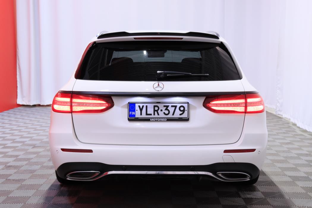 MERCEDES-BENZ E 2017