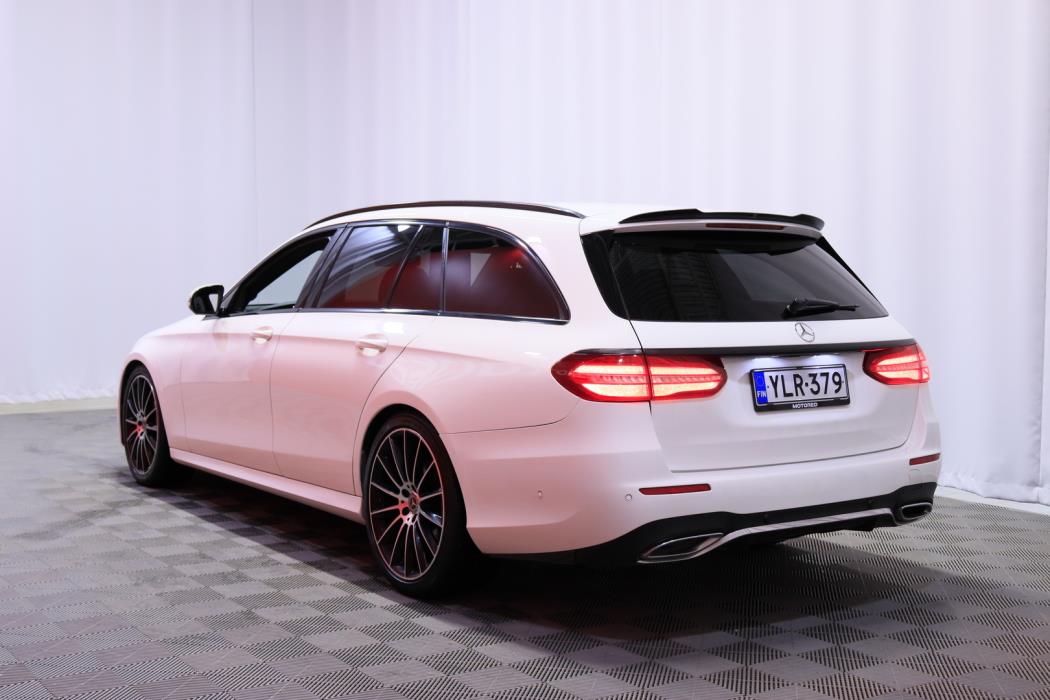 MERCEDES-BENZ E 2017