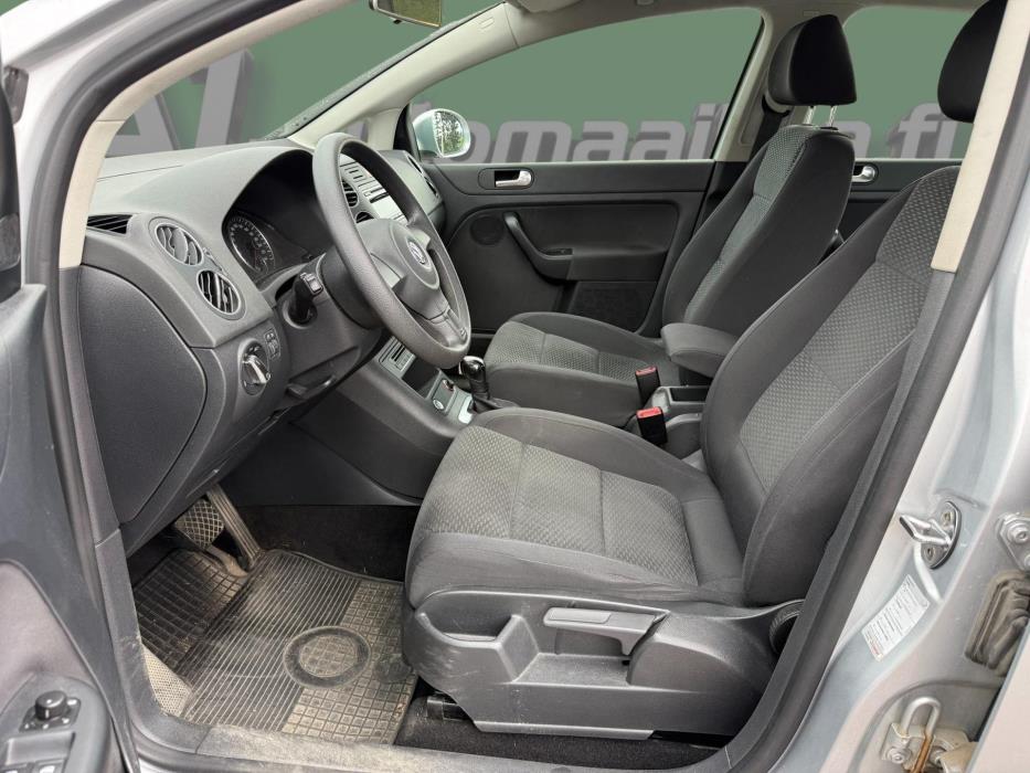 VOLKSWAGEN Golf Plus 2013