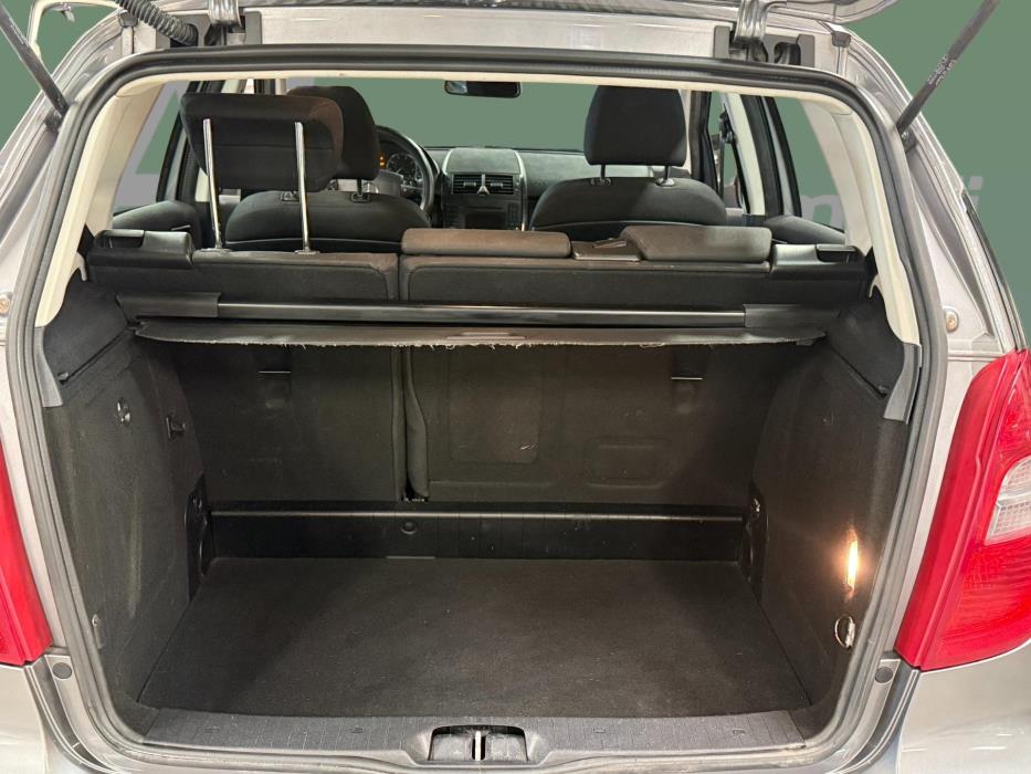 MERCEDES-BENZ A 2010
