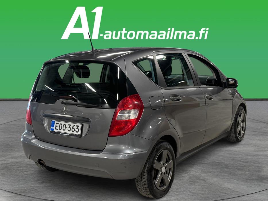 MERCEDES-BENZ A 2010