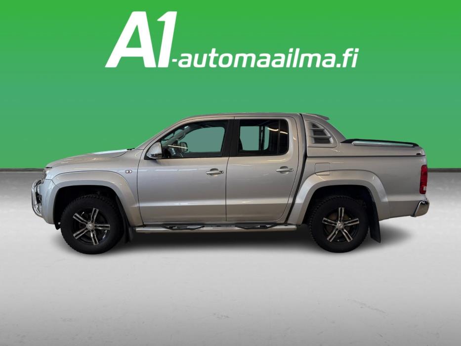 VOLKSWAGEN Amarok 2012
